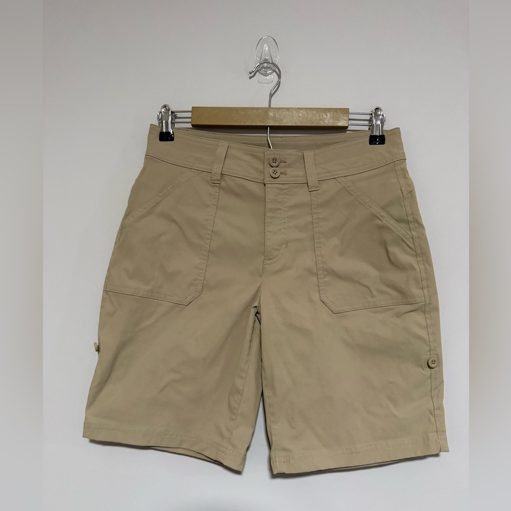 Eddie Bauer Women’s Khaki Tan Rolled Hem Bermuda Shorts Size 4 Hiking Gorpcore